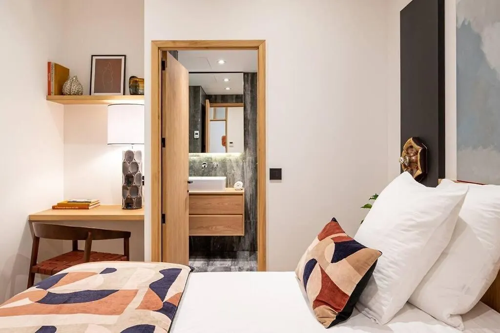Apartment Haut Marais - My Skydome In Paris France