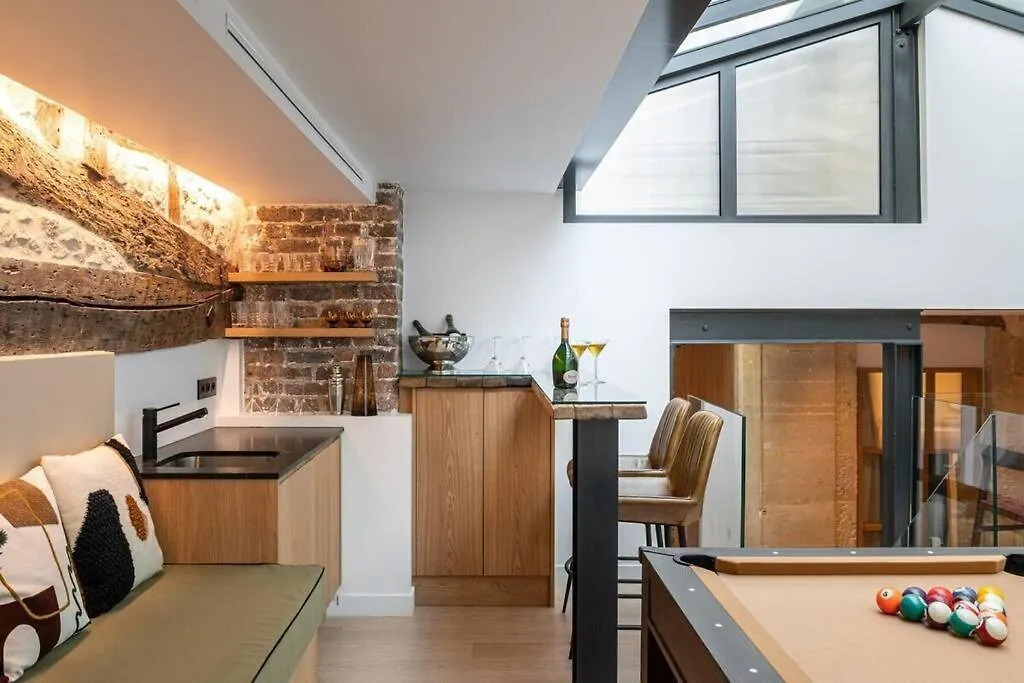 Haut Marais - My Skydome In Paris Apartment
